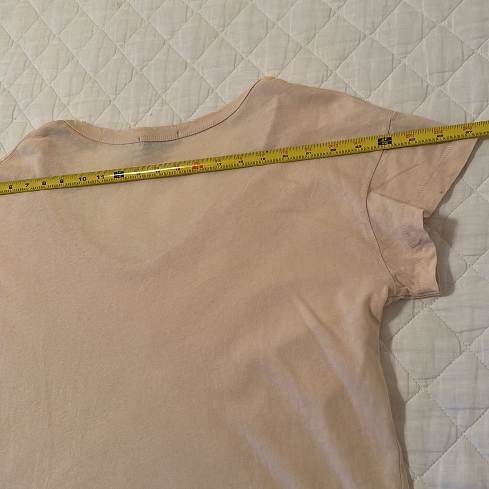NWOT UO BDG Loose Fit Relaxed Tee with Hem Distressing Light Peach Color Size M - Picture 11 of 11